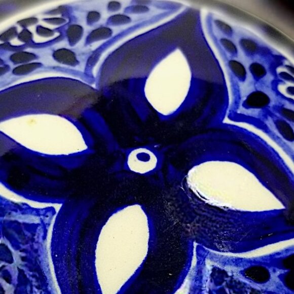 Vintage Cobalt Blue & White Porcelain Small Jewelry Trinket Box with Cover - Picture 11 of 11